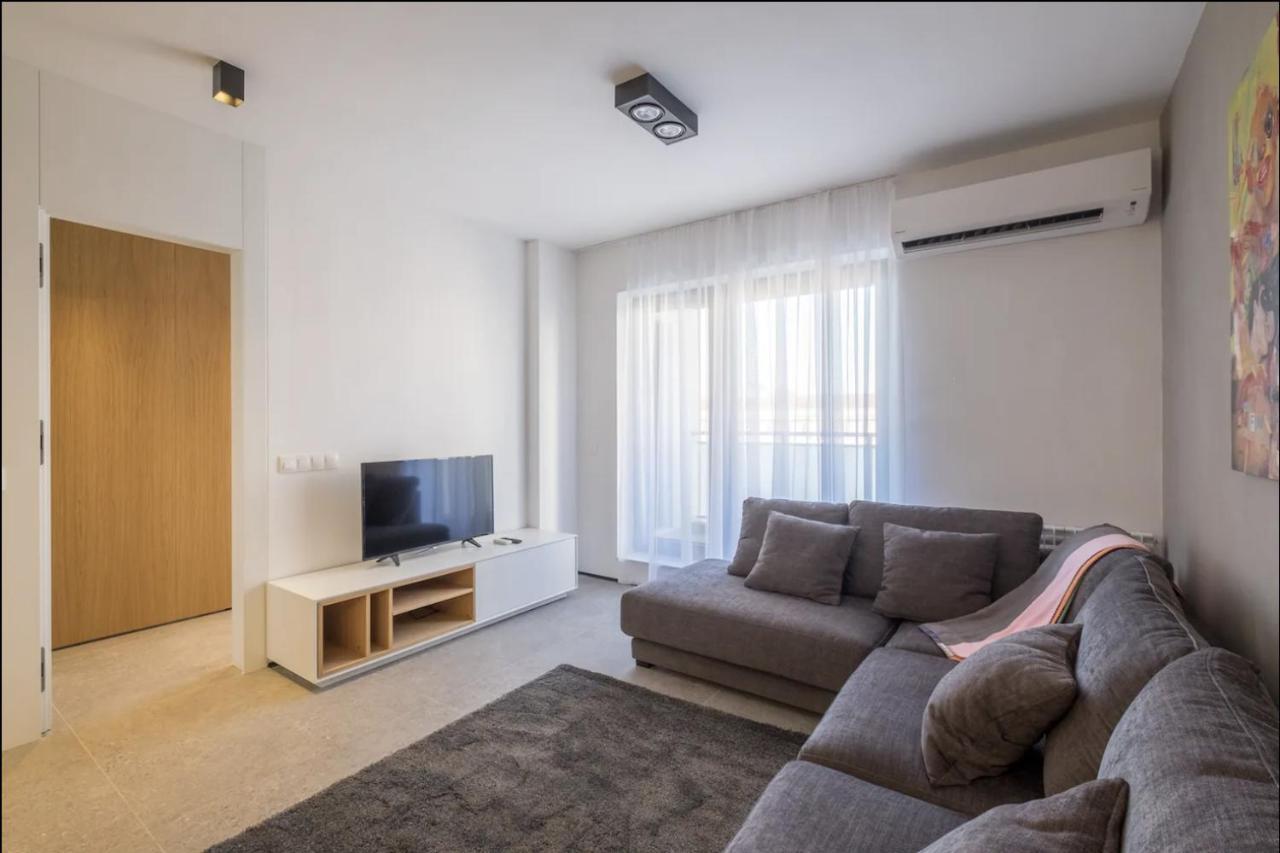 City Apartments - Mall Of Sofia & Metro Station エクステリア 写真